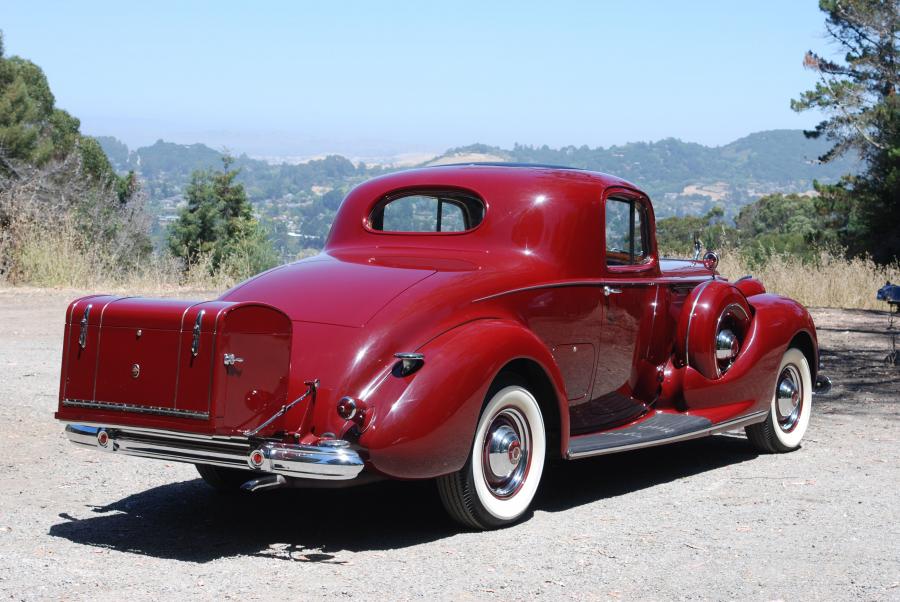  Packard Twelve 2/4-Passenger Coupe 1939 года  (фото 5 из 12)